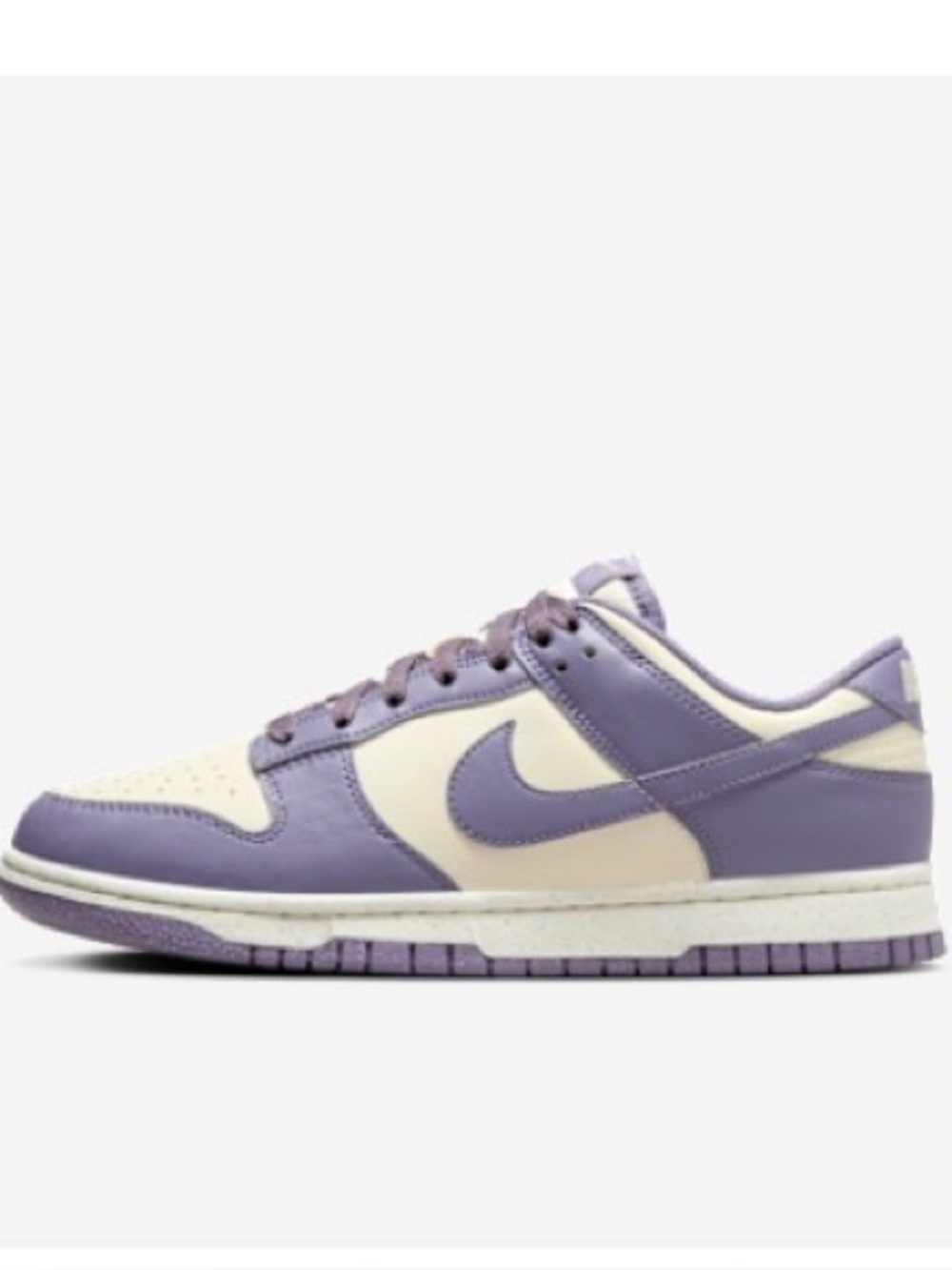 Nike Low-Top Sneakers in Purple and Cream